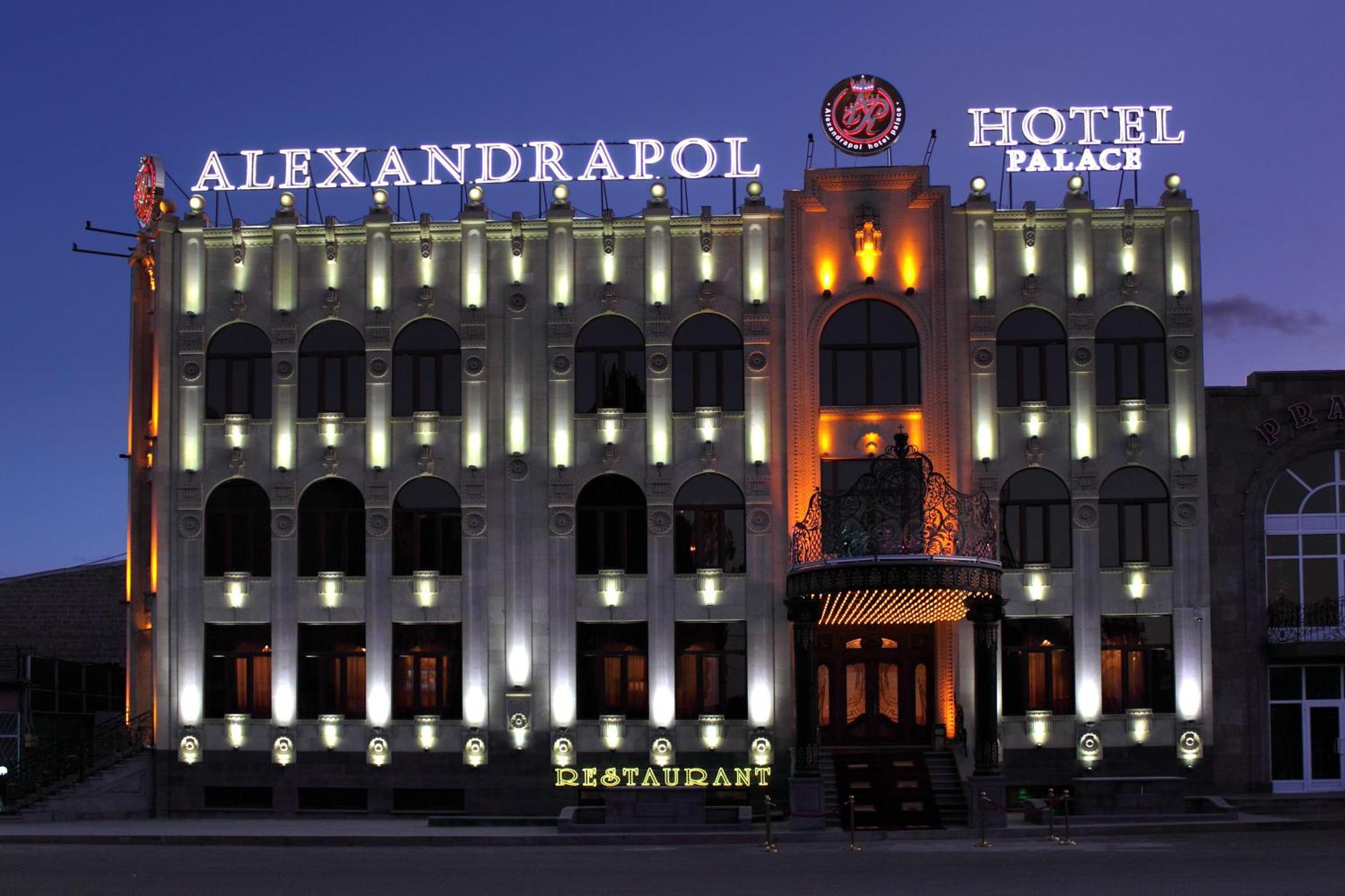 Alexandrapol Palace Hotel Guiumri Exterior foto